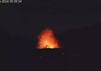 Gunung Semeru Masih Aktif Semburkan Material Vulkanik