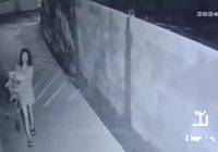 Video Rekaman CCTV Wanita Muda Buang Bayi