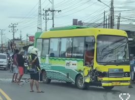 Bus Trans Banjarbakula Ringsek di Arah Menuju Batola