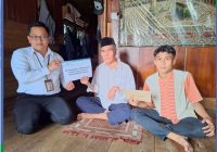 Sakit Stroke, UPZ Bank Kalsel Bantu Pengobatan Darsani