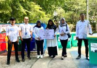 PT Pelni Kotabaru-Batulicin Serahkan Bantuan Sarana Pengelolaan Sampah