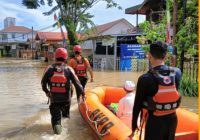 BPBD HST Mulai Evakuasi Warga Barabai yang Terendam Banjir