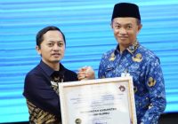 Ombudsman RI Perwakilan Kalsel Berikan Penghargaan ke Pemkab Tanah Bumbu