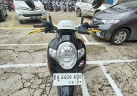 Diduga Ditinggal Jemaah, Dua Motor Scoopy Masih Terparkir di Sekumpul