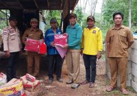 Pemkab Tanah Bumbu Berikan Bantuan ke Korban Angin Puting Beliung di Kecamatan Sungai Loban