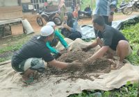 Pemerintah Desa Gunung Batu Gelar Pelatihan Pembuatan Pupuk Organik atau Bokashi