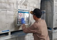Usai Diperiksa di Balai Karantina Kalsel, Ratusan Ton Karet Lempengan ini Diekspor ke Tiongkok