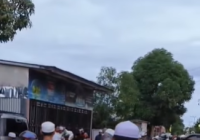 Warga Berbondong-bondong Melayat ke Kediaman Guru Danau