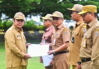 Serahkan SK Kenaikan Pangkat, Gubernur Kalsel Minta ASN Termotivasi Tingkatkan Pelayanan