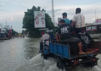 Tanggul Sungai Tuntang Jebol, Jalan Demak-Grobogan Jateng Lumpuh