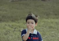 Nah Loh! Ngupil Bisa Tingkatkan Risiko Alzheimer, Begini Penjelasannya