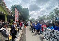 Mahasiswa Geruduk Bawaslu Kalsel, Tuntut Awasi Netralitas ASN