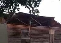 Angin Puting Beliung di Anjir Km 15 Hancurkan Atap Rumah Warga