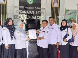Disdukcapil Tanbu "Jemput Bola" Lakukan Pelayanan Penerbitan Akta Kematian ke Kampung-kampung