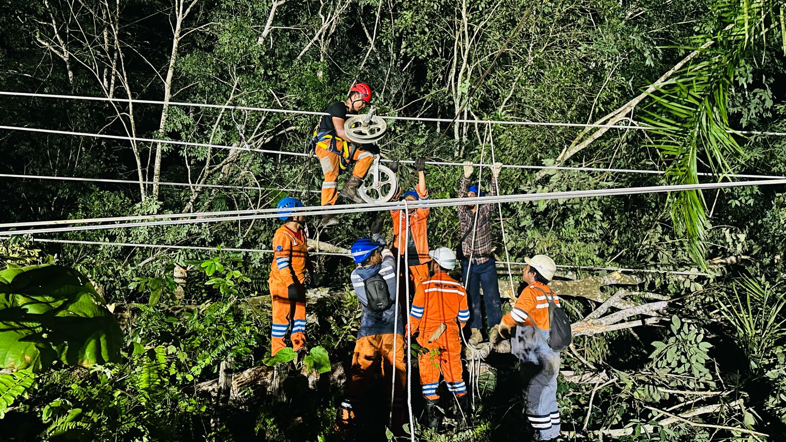 Semangat Sukseskan Pesta Demokrasi Tak Terbendung, PLN Cepat Atasi Gangguan Kelistrikan di Bontang