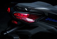 Tampil Lebih Sporty, Yamaha XMAX Connected Desain Grafis Minimalis