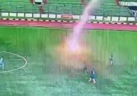 Seorang Pria Tewas Tersambar Petir di Stadion Siliwangi