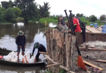 TMMD Kodim 1007/Banjarmasin di Sungai Lulut, Material Terpaksa Diangkut Pakai Perahu