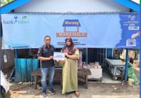 UPZ Bank Kalsel Serahkan Bantuan Modal Usaha untuk Penjual Makanan di Banjarmasin