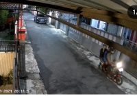 Terekam CCTV 3 Pria Minta Paksa Zakat di Sultan Adam Banjarmasin