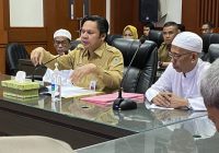 Gubernur Kalsel Sumbang 100 Ekor Sapi dan 37 Warung Gratis Saat Haul Ke-218 Datu Kelampayan