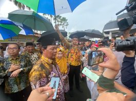 Paman Birin Resmikan Pasar Wadai Ramadhan Bagi Masyarakat