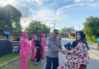 Semarakkan Bulan Puasa Ramadhan 1445 H/2024, Anggota Polsek Pugaan Bagikan Takjil Gratis