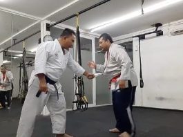 Mengatasi Tusukan Pisau Beruntun