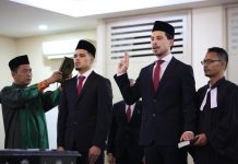 Resmi Jadi WNI, Thom Haye dan Ragnar Oratmangoen Disiapkan untuk Kontra Vietnam