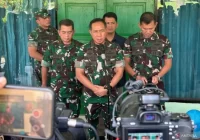 Tinjau Lokasi Ledakan Gudang Peluru, Panglima TNI: Yang Meledak 65 Ton Amunisi Kedaluwarsa
