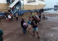 Ratusan Pemudik dari Kalteng Tiba di Pelabuhan Tanjung Emas Semarang