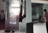 Viral! Anggota DPRD Ngamuk Lempar Pintu Kaca Kantor dengan Batu, Gegara THR Belum Cair