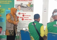 Kadinkes Kalsel Pantau Pemeriksaan Kesehatan Sopir Angkutan Mudik