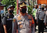 Viral Aksi Polisi Melumpuhkan Pencuri Modus Tukar Uang