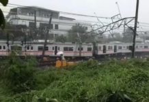 KRL Anjlok di Perlintasan Kampung Bandan