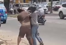 Video Perkelahian Juru Parkir dan Pengendara Sepeda Motor