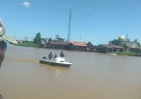 Sat Polairud Lakukan Pencarian Orang Diduga Tenggela di Wisata Kampung Hijau