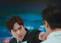 JTBC Rilis Foto Go Kyung Pyo Banyak Tingkah dan Lawak Banget di Drakor Frankly Speaking