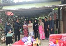 Pemkab Tanah Bumbu Salurkan Bansos untuk Korban Kebakaran di Desa Kersik Putih