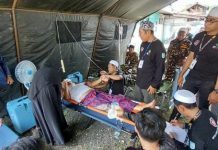 Posko Kesehatan Dinas Kabupaten Banjar Tangani Jemaah Kelelahan di Acara Haul ke 218 Datu Kelampayan