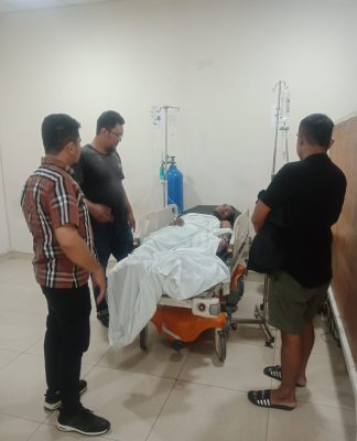 Malang! Hendak Pasang Atap Seng, Warga Alalak Malah Tersengat Aliran Listrik