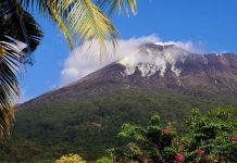 Gunung Ile Lewotolok Erupsi Sebanyak 9 Kali