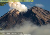 Gunung Semeru Kembali Erupsi dengan Kolom Capai 900 Meter