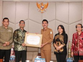 Pemkab Banjar Raih Penghargaan Terbaik Pengelolaan Dana Desa