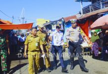 Sosialisasi Normalisasi Jalan di Dalam Pasar Lama, Petugas Pergi Pedagang Kembali Gelar Dagangan