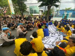 10 Tuntutan Mahasiswa Dalam Aksi Demo di DPRD Kalsel
