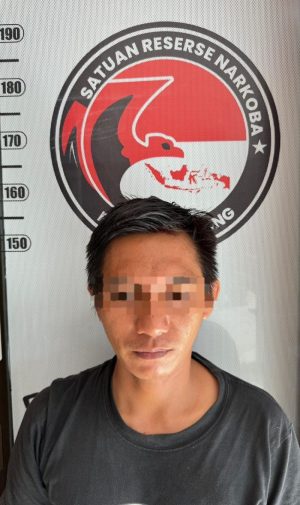 Sempat Kunci Diri Dalam Rumah Saat Digerebek, EE Berhasil Diringkus Satresnarkoba Polres Tabalong