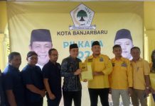 Darmawan Jaya Serahkan Formulir ke Golkar Banjarbaru