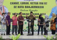 Paman Birin Beri Hadiah Umrah di Silaturahmi Camat Lurah Ketua RW dan RT