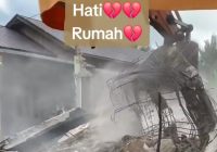 Seleb Tiktok Amuntai Jouleha Sewa Alat Berat Hancurkan Rumah